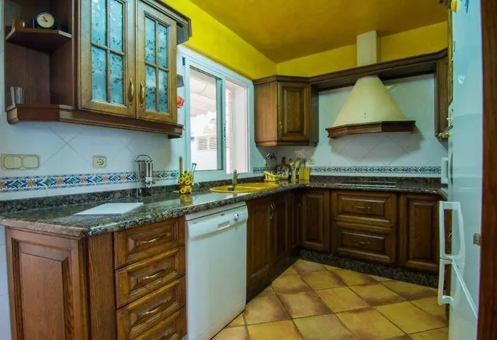 16:9 Villa Agua Amarga